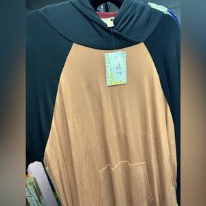 Lularoe beautiful 3X Amber pullover hoodie.  Super soft “marshmallow” material